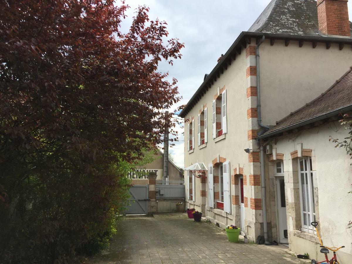مبيت وإفطار Cléry-Saint-André Le Clos Tilia المظهر الخارجي الصورة