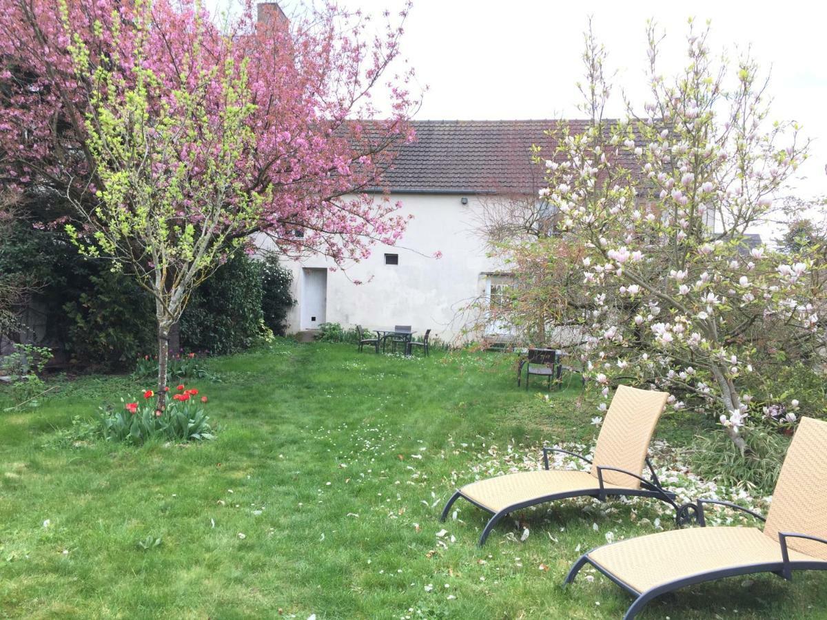 مبيت وإفطار Cléry-Saint-André Le Clos Tilia المظهر الخارجي الصورة
